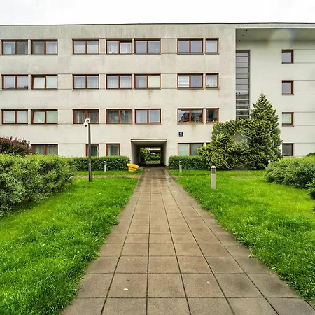Malborska Metro Kondratowicza Apartment *